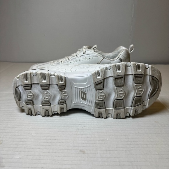 Skechers Women's D'Lites Fresh Start Memory Foam Lace-Up Sneaker - Picture 10 of 13